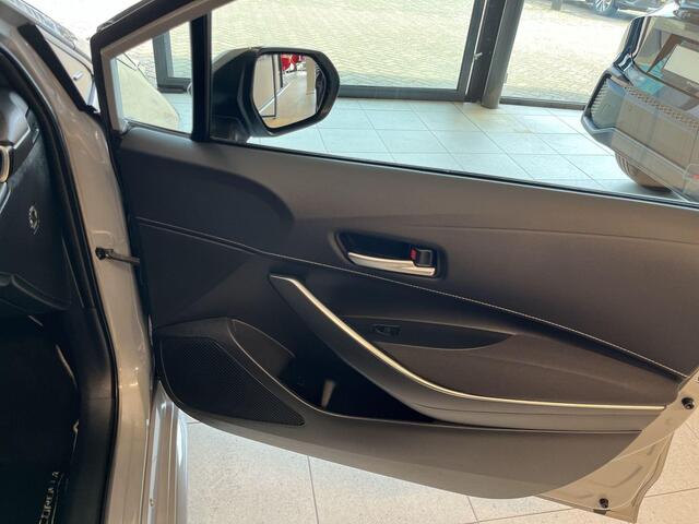 Toyota COROLLA Touring Sports 2.0 Hybrid Dynamic | Rijklaar |