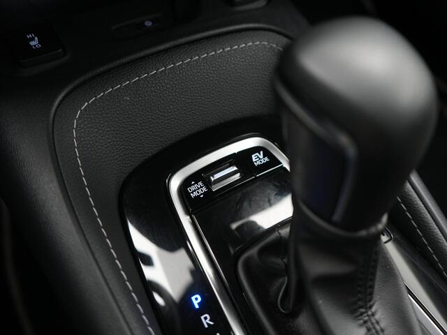 Toyota COROLLA Touring Sports 1.8 Hybrid First Edition | Elek. Kofferklep | Parkeersensoren | Half lederen bekleding |