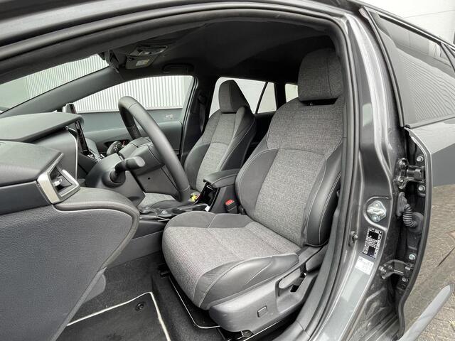Toyota COROLLA Touring Sports Hybrid 140 Dynamic Plus, Parkeersensoren Voor en Achter, Winterpakket Electr achterklep, 15.000 KM, All Season banden