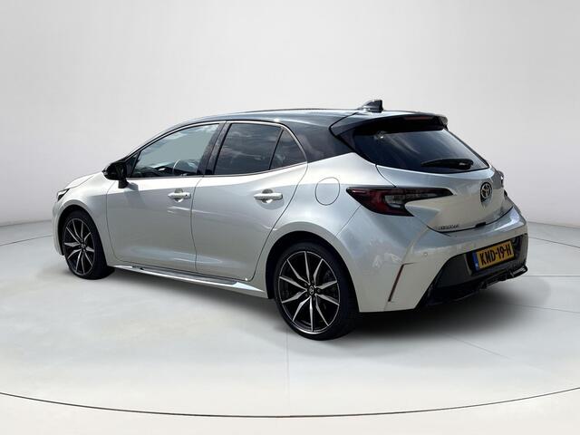 Toyota COROLLA Hybrid 140 GR Sport **DODEHOEK DETECTIE/ STOELVERWARMING/ KEYLESS**