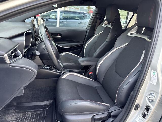 Toyota COROLLA Hybrid 140 GR Sport **DODEHOEK DETECTIE/ STOELVERWARMING/ KEYLESS**