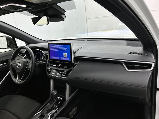 Toyota COROLLA Cross Hybrid 140 Style l Navigatie l Parkeersensoren l Elektrische kofferklep |