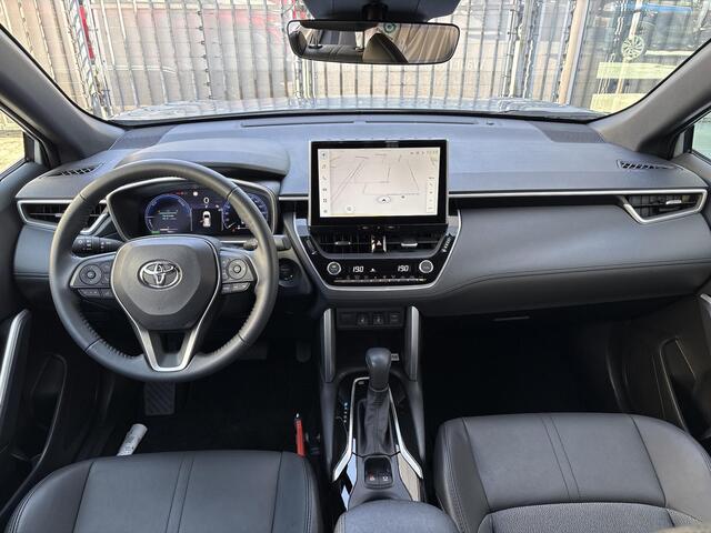 Toyota COROLLA Cross Hybrid 200 Style **TREKHAAK/ DODEHOEK DETECTIE/ PARKEERSENSOREN**