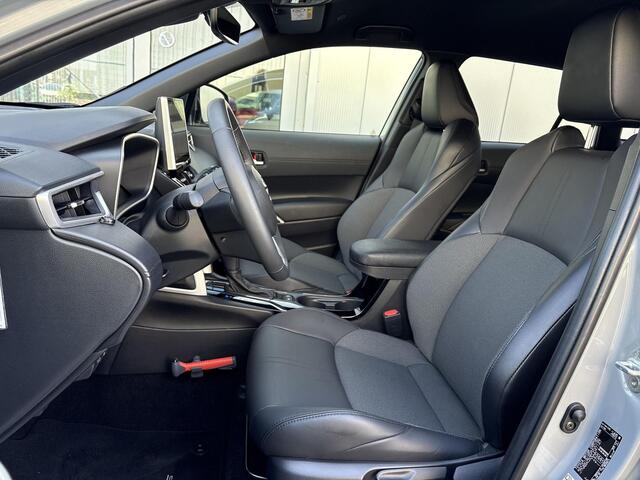 Toyota COROLLA Cross Hybrid 200 Style **TREKHAAK/ DODEHOEK DETECTIE/ PARKEERSENSOREN**