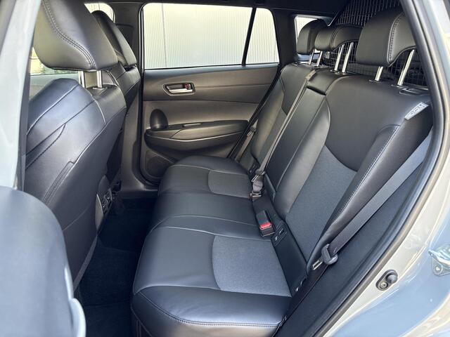 Toyota COROLLA Cross Hybrid 200 Style **TREKHAAK/ DODEHOEK DETECTIE/ PARKEERSENSOREN**
