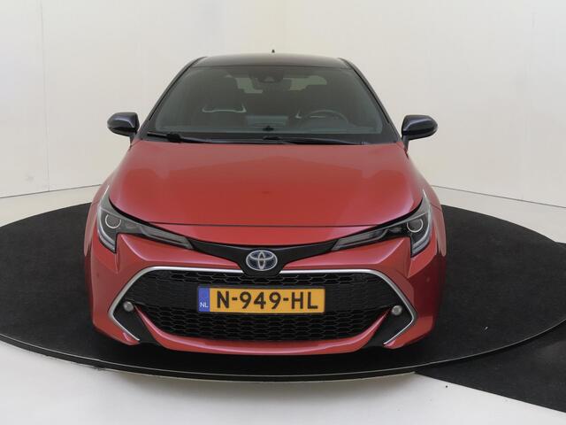 Toyota COROLLA 2.0 Hybrid Premium | Automaat | Parkeersensoren Voor + Achter | Parkeer Camera | Verwarmde Voorstoelen