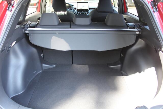 Toyota COROLLA Cross Hybrid 140 Dynamic | Rijklaar | Blind Spot | Elek.achterklep | Stoel-/Stuurverwarming | PDC | Navi | LED | Camera