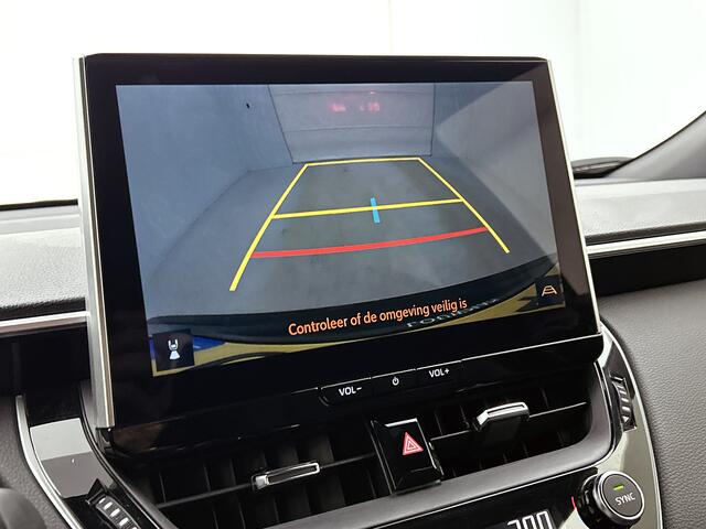 Toyota COROLLA Cross Hybrid 140 Style | BTW voertuig | Dodehoek detectie | Parkeersensoren voor+achter | Elektrische achterklep | Navigatie | Apple CarPlay/Android Auto | Cruise Control Adaptive | Achteruitrijcamera |