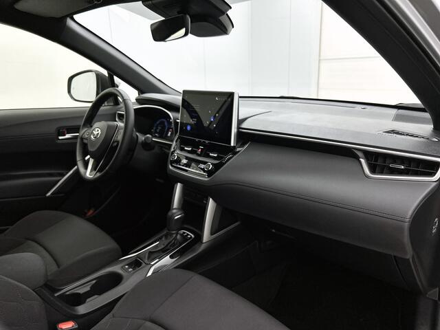 Toyota COROLLA Cross Hybrid 140 Style | BTW voertuig | Dodehoek detectie | Parkeersensoren voor+achter | Elektrische achterklep | Navigatie | Apple CarPlay/Android Auto | Cruise Control Adaptive | Achteruitrijcamera |