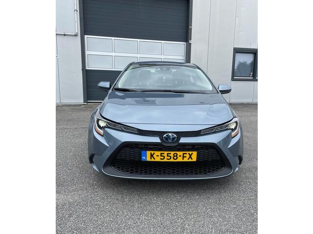 Toyota COROLLA 1.8 Hybrid Business Intro / Camera / Leer / Cruise / ECC / LED / 4 x stoelverwr