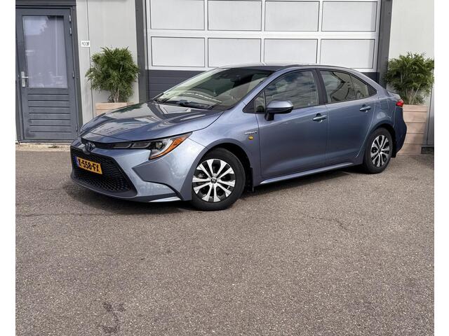 Toyota COROLLA 1.8 Hybrid Business Intro / Camera / Leer / Cruise / ECC / LED / 4 x stoelverwr