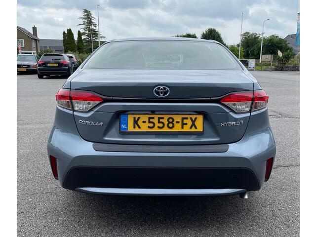 Toyota COROLLA 1.8 Hybrid Business Intro / Camera / Leer / Cruise / ECC / LED / 4 x stoelverwr