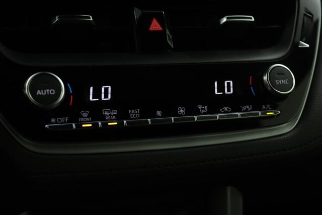 Toyota COROLLA Cross Hybrid 140 Dynamic | Apple Carplay/Android auto | Adaptieve cruise control | LED koplampen | 18 inch lichtmetaal |