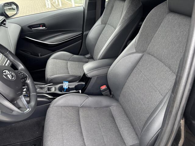 Toyota COROLLA Touring Sports 1.8 Hybrid Business Plus
