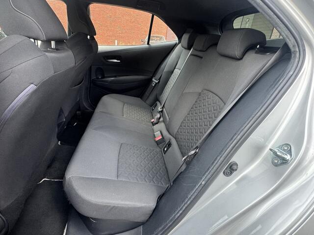 Toyota COROLLA 2.0 Hybrid Dynamic 180PK!! // NAVI // CAMERA // ADAPTIVE CRUISE // APPLE CARPLAY-ANDROID AUTO // CLIMA // STOELVERWARMING