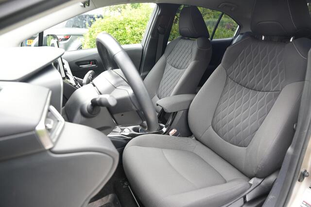 Toyota COROLLA 1.5 Cruise Clima LED Automaat!
