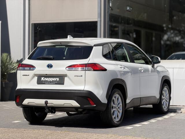 Toyota COROLLA Cross 2.0 High Power Hybrid | GEEN AFLEVERKOSTEN | Bearlock, Trekhaak, Voorstoelen verwarmd