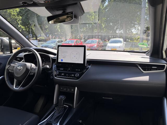 Toyota COROLLA Cross 2.0 High Power Hybrid | GEEN AFLEVERKOSTEN | Bearlock, Trekhaak, Voorstoelen verwarmd