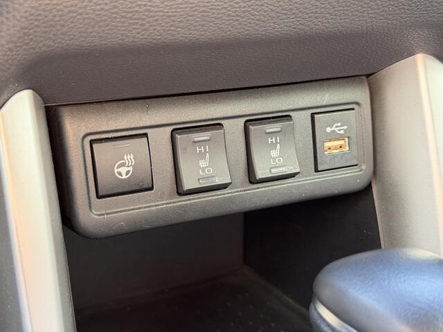 Toyota COROLLA Cross 2.0 High Power Hybrid | GEEN AFLEVERKOSTEN | Bearlock, Trekhaak, Voorstoelen verwarmd