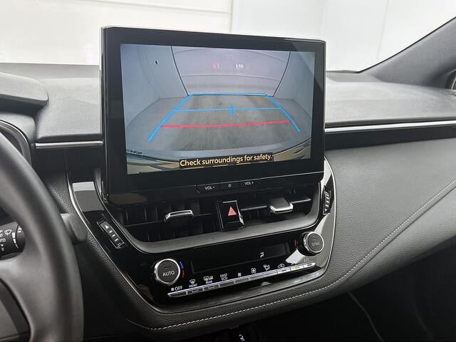 Toyota COROLLA Touring Sports Hybrid 140 Dynamic | NL dealeronderhouden | Special Deal | Parkeersensoren voor+achter | Stoelverwarming | Draadloze telefoonlader | Apple CarPlay/Android Auto | Cruise Control Adaptive |