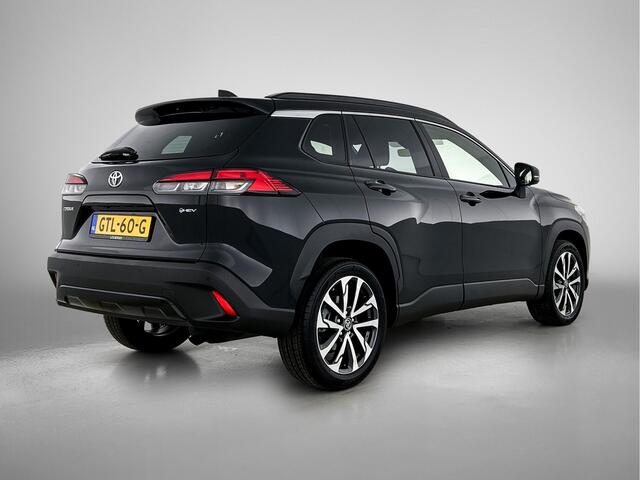 Toyota COROLLA Cross Hybrid 140 Style | Dealer onderhouden | Dodehoek detectie | Parkeersensoren voor+achter | Elektrische achterklep | Draadloze telefoonlader | Navigatie | Apple CarPlay/Android Auto | Cruise Control Adaptive |