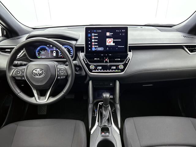 Toyota COROLLA Cross Hybrid 140 Style | Dealer onderhouden | Dodehoek detectie | Parkeersensoren voor+achter | Elektrische achterklep | Draadloze telefoonlader | Navigatie | Apple CarPlay/Android Auto | Cruise Control Adaptive |