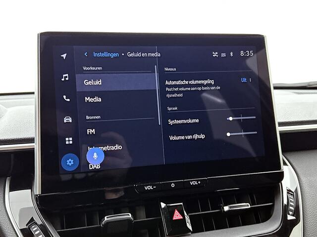 Toyota COROLLA Cross Hybrid 140 Style | Dealer onderhouden | Dodehoek detectie | Parkeersensoren voor+achter | Elektrische achterklep | Draadloze telefoonlader | Navigatie | Apple CarPlay/Android Auto | Cruise Control Adaptive |