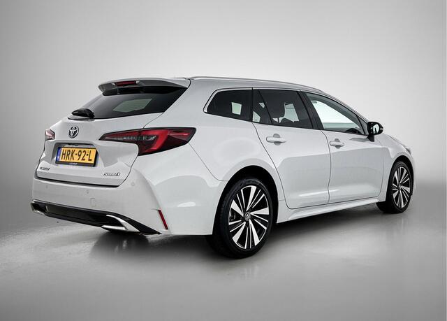 Toyota COROLLA Touring Sports Hybrid 140 Dynamic | Stoelverwarming | Parkeersensoren | 17'' Lichtmetalen Velgen | Apple Carplay/Android Auto |