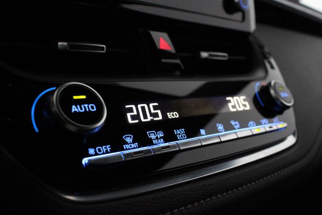 Toyota COROLLA Touring Sports 1.8 Hybrid Business Plus > Camera/Stoelverwarming/ACC/Apple Carplay