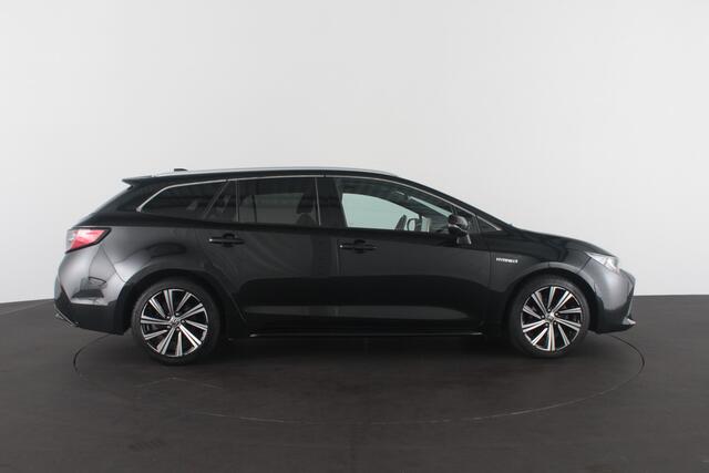 Toyota COROLLA Touring Sports 1.8 Hybrid Business Plus > Camera/Stoelverwarming/ACC/Apple Carplay