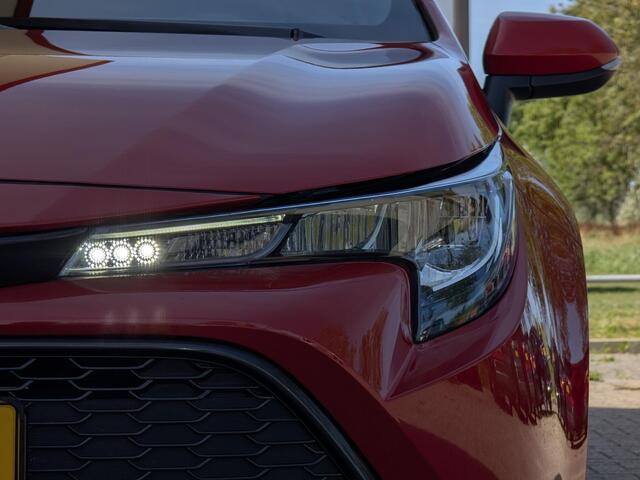 Toyota COROLLA Touring Sports 1.8 Hybrid TeamNL | Stoelverwarming | Camera | Climate | Keyless | Carplay