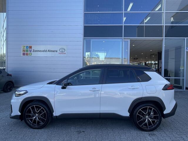 Toyota COROLLA Cross Hybrid 180 GR Sport Panodak trekhaak afneembaar