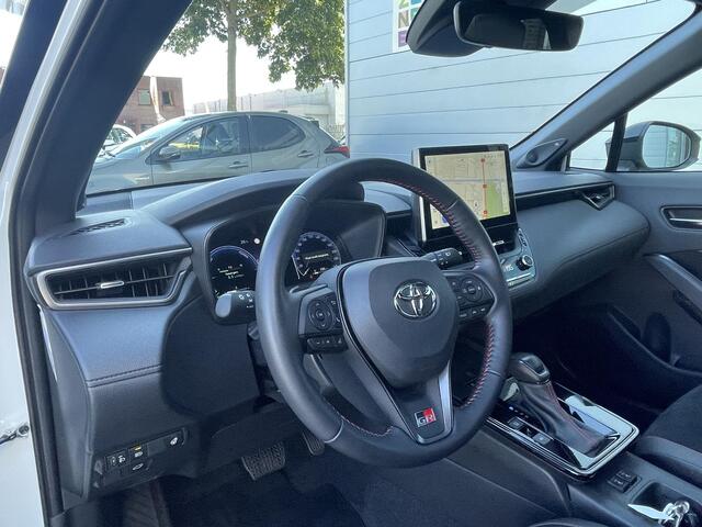 Toyota COROLLA Cross Hybrid 180 GR Sport Panodak trekhaak afneembaar