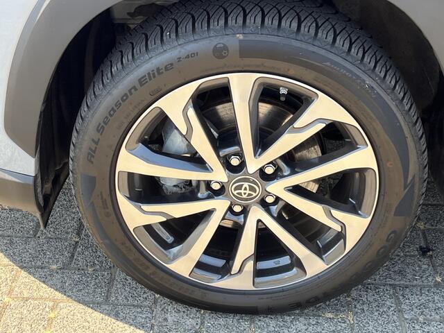 Toyota COROLLA Cross Hybrid 140 Dynamic | Parkeersensoren V+A | All Seasons