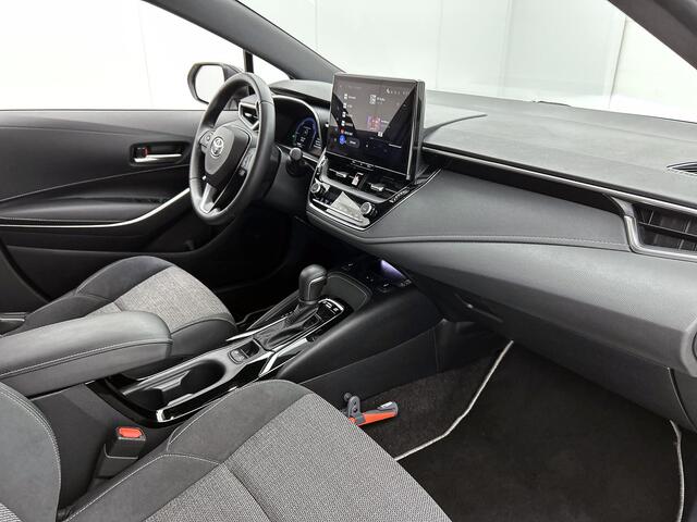 Toyota COROLLA Touring Sports Hybrid 140 Dynamic | BTW voertuig | Stoelverwarming | Parkeersensoren voor+achter | Draadloze telefoonlader | Navigatie | Apple CarPlay/Android Auto | Cruise Control Adaptive |
