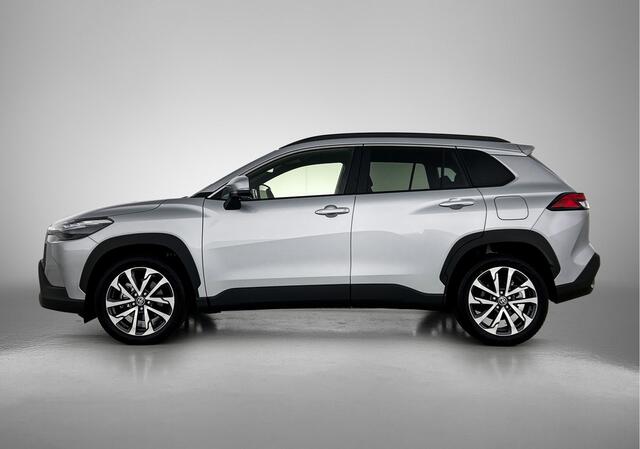 Toyota COROLLA Cross Hybrid 140 Style | BTW Voertuig | Dodehoek detectie | Parkeersensoren voor+achter | Elektrische Achterklep | Draadloze telefoonlader | Navigatie | Apple CarPlay/Android Auto | Cruise Control Adaptive |
