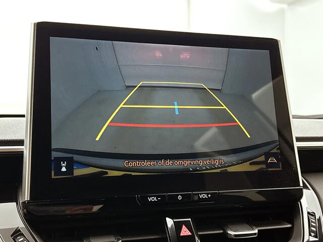 Toyota COROLLA Cross Hybrid 140 Style | BTW Voertuig | Dodehoek detectie | Parkeersensoren voor+achter | Elektrische Achterklep | Draadloze telefoonlader | Navigatie | Apple CarPlay/Android Auto | Cruise Control Adaptive |