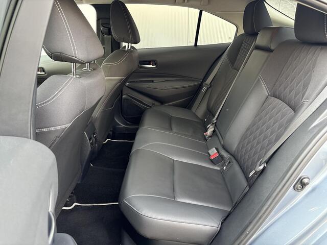 Toyota COROLLA 1.8 Hybrid Executive **DODEHOEK DETECTIE/ STOELVERWARMING VOOR EN ACHTER/ PARKEERSENSOREN**
