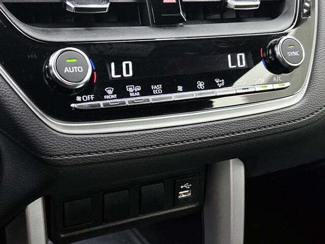 Toyota COROLLA Cross Hybrid 140 Dynamic | Dealer onderhouden | Trekhaak | Navigatie | Apple CarPlay/Android Auto | Cruise Control Adaptive | Climate Control | Achteruitrijcamera |