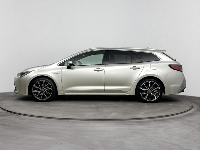 Toyota COROLLA Touring Sports 2.0 Hybrid Executive JBL | Parkeersensoren V+A | Blindspot | Stoelverwarming |