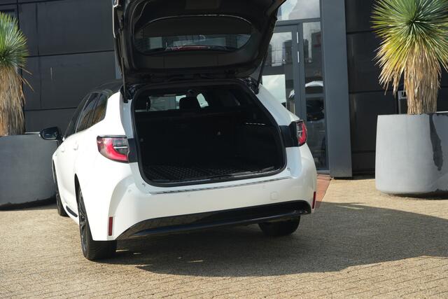 Toyota COROLLA Touring Sports 1.8 Hybrid GR-Sport 122pk Navigatie/Stoelverwarming/Camera