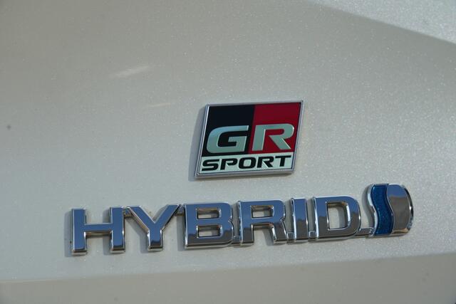 Toyota COROLLA Touring Sports 1.8 Hybrid GR-Sport 122pk Navigatie/Stoelverwarming/Camera