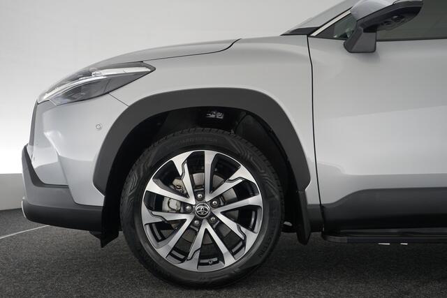 Toyota COROLLA Cross 2.0 High Power Hybrid Launch Edition | Trekhaak | Leer | Blind-spot