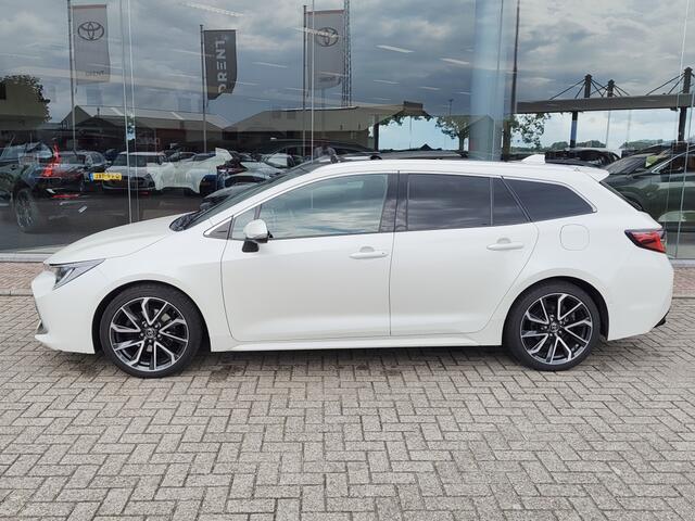 Toyota COROLLA Touring Sports 2.0 Hybrid Executive | Schuif-Kanteldak | JBL | Navi | Sensoren v/a