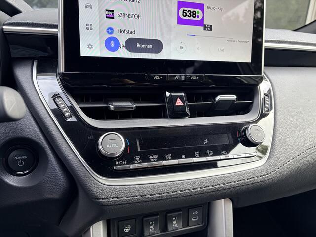 Toyota COROLLA Cross Hybrid 200 Dynamic Navi Fullmap/A.uitrijcamera/In hoogte verst.b. stoel/Airco Automat./Apple Carplay/Cruiscontrole Adapt./Keyless Start/Leder multifunction. stuur/Audio DAB/Elektr. verst.b. en verw. buitenspieg