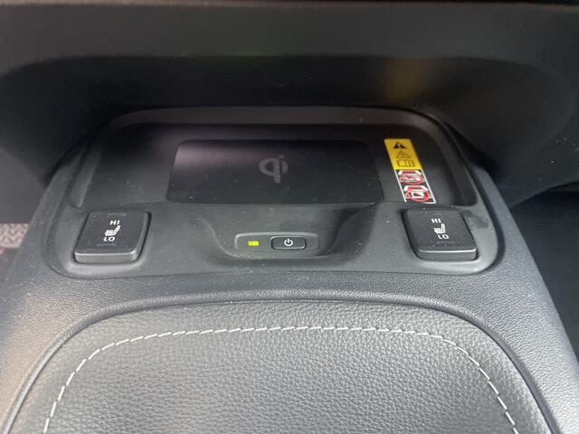 Toyota COROLLA Hybrid 140 Dynamic | Parkeersensor voor en achter | Navigatie | Stoelverwarming | Apple Carplay & AndroidAUTO