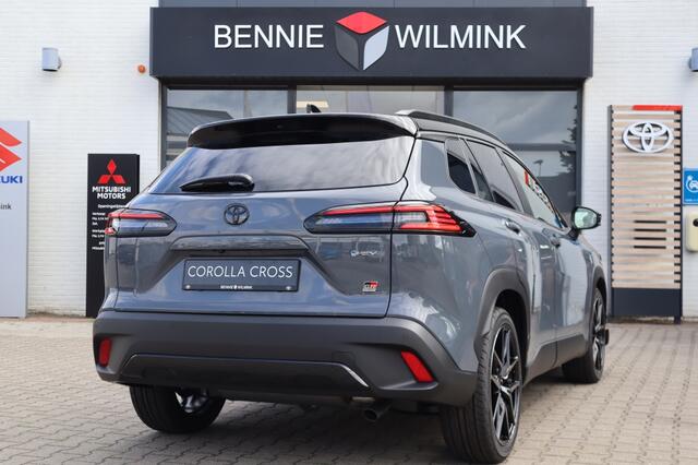 Toyota COROLLA Cross Hybrid 180 GR Sport | Stoel/Stuur Verwarming | Blindspot