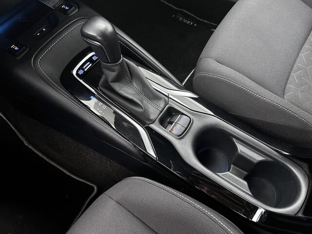 Toyota COROLLA 2.0 Hybrid Dynamic | Navigatie | PDC |