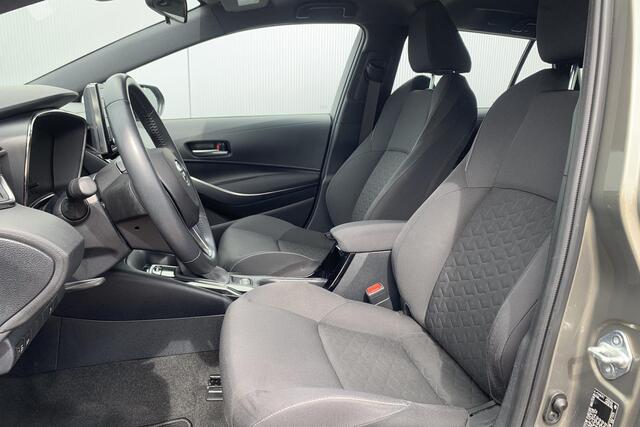 Toyota COROLLA Touring Sports 1.8 Hybrid Active | Camera | BTW'er |