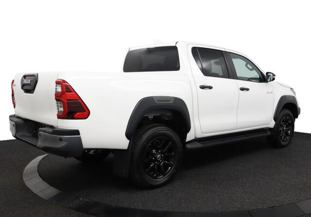 Toyota HI-LUX HiLux 2.8 D-4D Double Cab Hybrid Invincible | Adaptive Cruise Control | Automaat | Navigatie | Parkeersensoren | Achteruitrijcamera | Lederen bekleding | Apple Carplay | Android Auto |